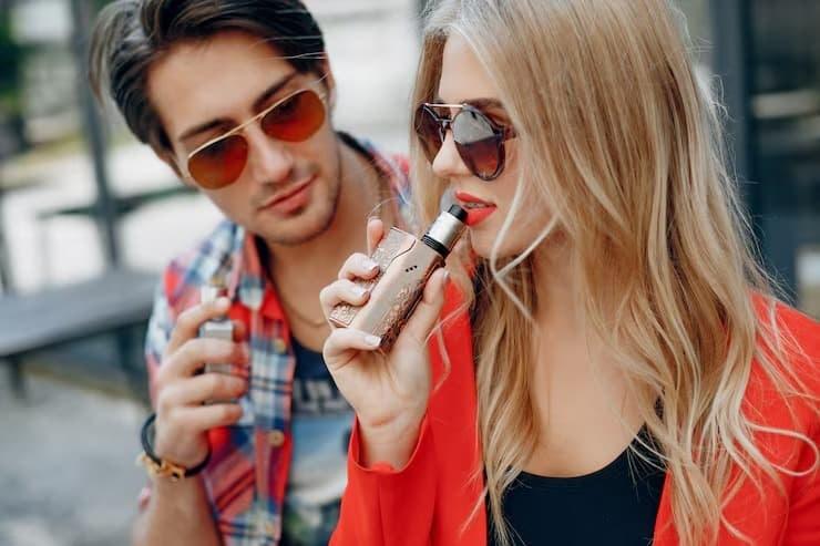 Guía 2025 de E-cigarete y el impuesto sobre liquidos para cigarrillos electronicos para consumidores y comercios