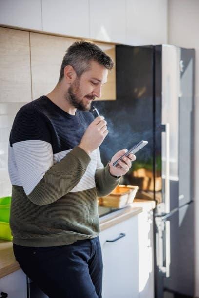 Einweg E-Zigaretten y la sanidad prohíbe cigarrillos electrónicos descubre las nuevas restricciones en el mercado español