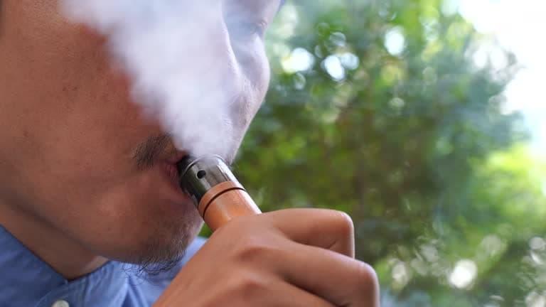 Qué saber sobre Jednorazowy e-papierosy y alergia cigarrillo electronico axilas, signos, causas y cómo actuar si aparece irritación en las axilas
